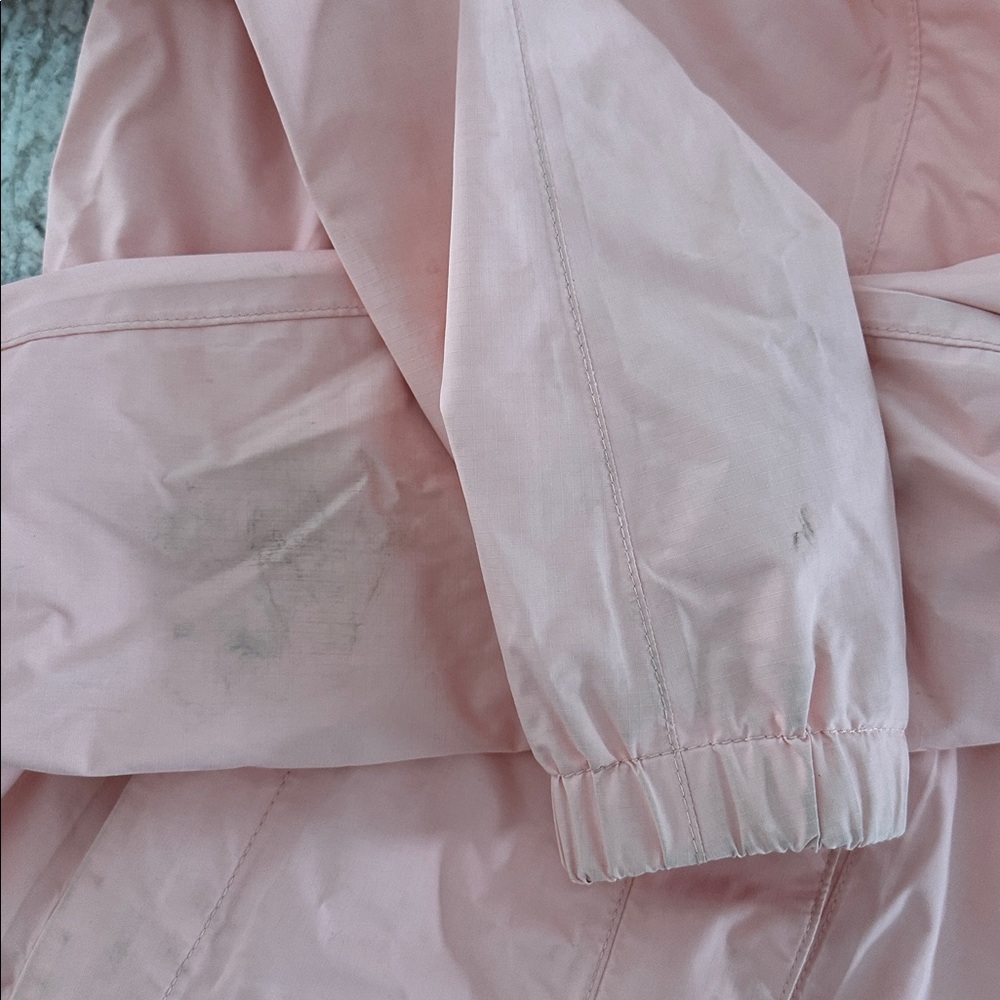 Woman’s The North Face rain jacket - small - Picture 5 of 5